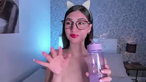 honey_sweet777 online show from 13, 6, 2026