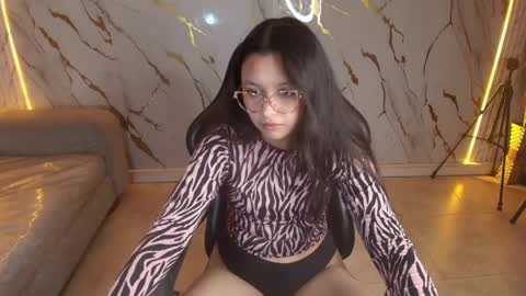honeydoll_tf online show from 12, 5, 2026