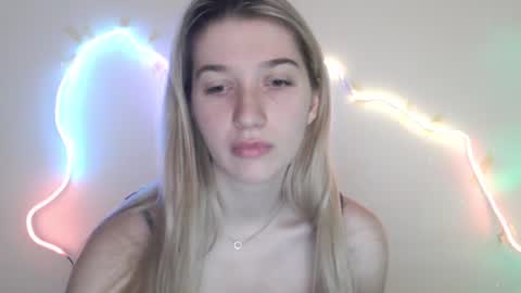 honeyveil online show from 9, 6, 2026