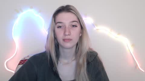 honeyveil online show from 16, 6, 2026