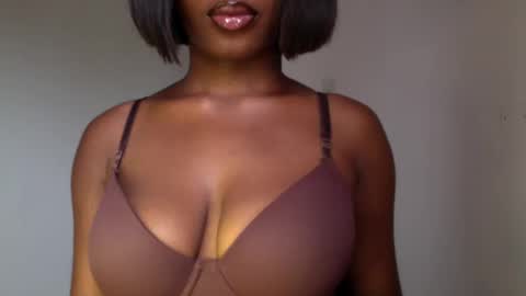 delilah online show from 19, 5, 2026