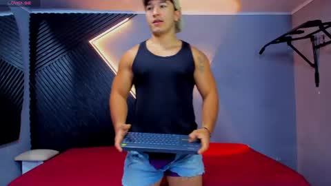 horny_nick18 online show from 17, 6, 2026