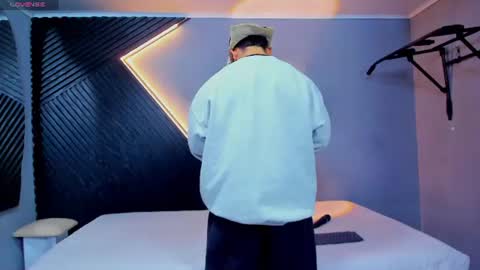 horny_nick18 online show from 24, 6, 2026