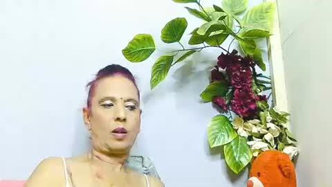 hot queen online show from 19, 6, 2026