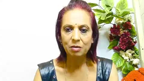 hot queen online show from 28, 6, 2026