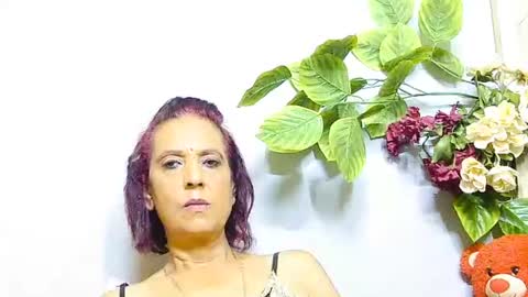 hot queen online show from 2, 7, 2026