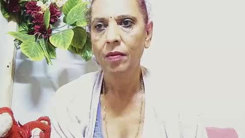 hot queen online show from 11, 7, 2026