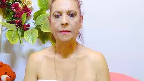 hot queen online show from 18, 7, 2026