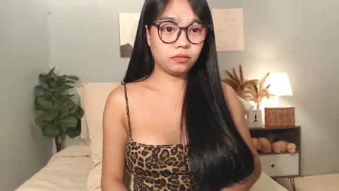 hotasian_gabby69 online show from 15, 6, 2026