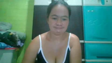 hotchicks4uxx online show from 10, 3, 2025