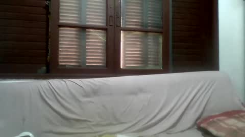 hotmansexy10 online show from 15, 4, 2026