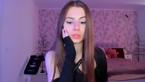 hotmolly_ online show from 4, 6, 2026