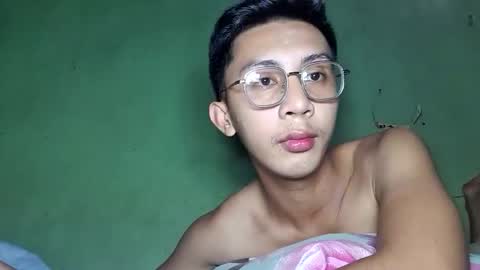 Snapshot of hottie_kylexx chatting on 27, 5, 2026 Asian creamycumxx online show from 27, 5, 2026