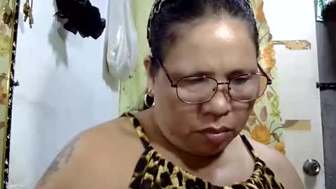 Snapshot of hottycrissy4u chatting on 4, 6, 2026 hottycrissy4u online show from 4, 6, 2026