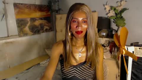 hugecock_caramel online show from 19, 6, 2026