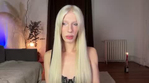 Alice help me reach 100 likes  online show from 15, 6, 2026