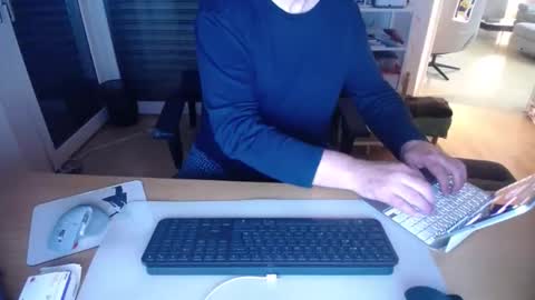 Snapshot of iandy12 chatting on 10, 5, 2026 iandy12 online show from 10, 5, 2026