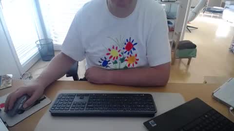 Snapshot of iandy12 chatting on 22, 5, 2026 iandy12 online show from 22, 5, 2026