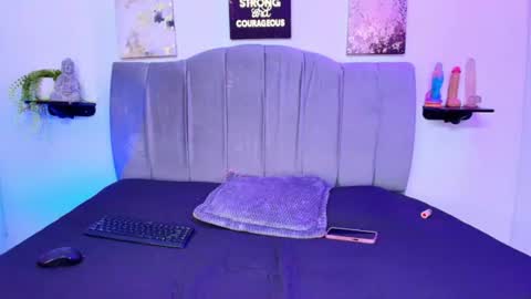 im_riley_ online show from 13, 6, 2026