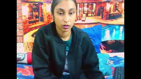 indiansexybutt4u2luv online show from 12, 6, 2026