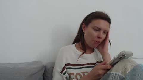 Sweet girl online show from 16, 6, 2026