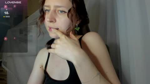 Snapshot of iris_crispy chatting on 18, 6, 2026 Iris online show from 18, 6, 2026