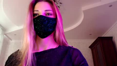 Lily online show from 19, 6, 2026