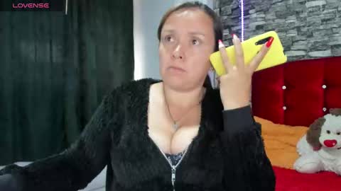 isabella_boom online show from 3, 3, 2025