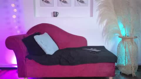   online show from 17, 6, 2026