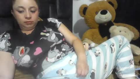isabellaa_hills_ online show from 5, 7, 2026