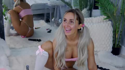 IsabelleEthan online show from 21, 6, 2026