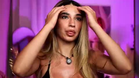 Snapshot of italy_baby chatting on 7, 6, 2026 italy_baby online show from 7, 6, 2026