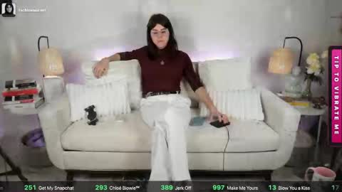 itschloelaurent online show from 25, 5, 2026
