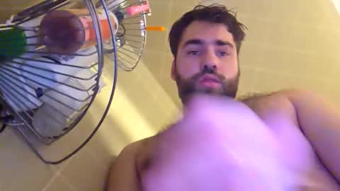 Snapshot of itsdaiton chatting on 19, 5, 2026 Daiton online show from 19, 5, 2026