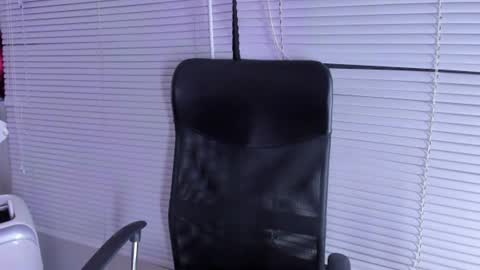ivymilleer online show from 25, 6, 2026