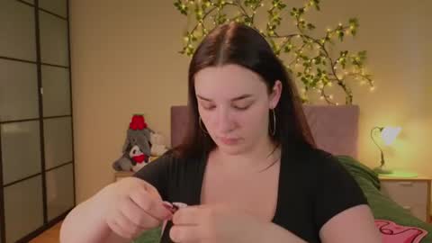 Daisy online show from 15, 6, 2026
