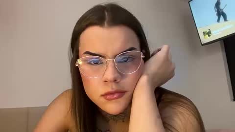 izabellatsnew online show from 10, 6, 2026
