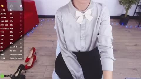 Queen of nylon  Victoria online show from 24, 6, 2026