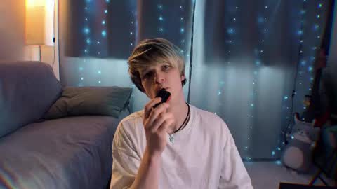 Snapshot of jack_frozt chatting on 29, 5, 2026 brestonsweet online show from 29, 5, 2026