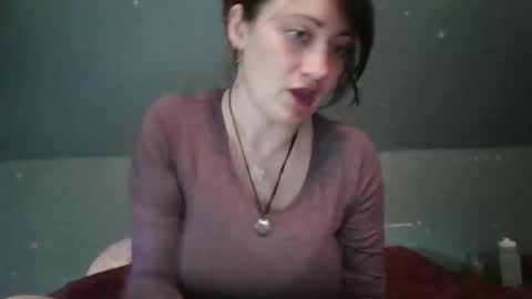 Jacqueline Stone online show from 3, 3, 2026