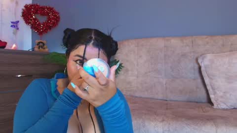 Snapshot of jade_brunnette chatting on 14, 5, 2026 Jade Brunete online show from 14, 5, 2026