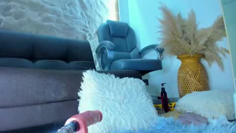jadee__ online show from 9, 2, 2025