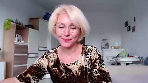 Jasmin room for people 40 online show from 14, 6, 2026