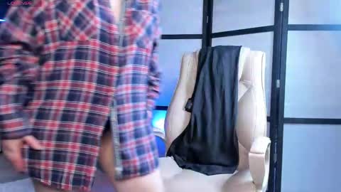 jasmin_milf online show from 6, 6, 2026