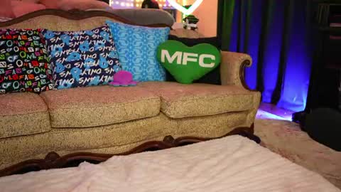 JennyBlighe online show from 21, 6, 2026