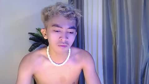 jaysee_hugecox online show from 20, 4, 2026
