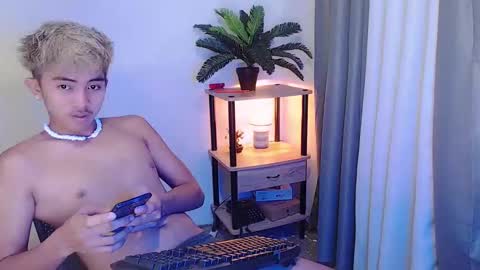 jaysee_hugecox online show from 3, 5, 2026