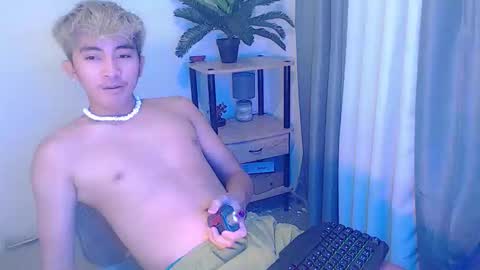 jaysee_hugecox online show from 7, 5, 2026