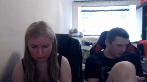 JenisAndPeter online show from 7, 6, 2026