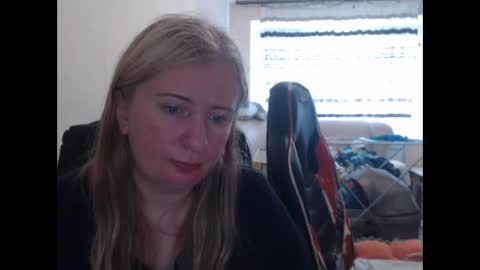 JenisAndPeter online show from 8, 6, 2026